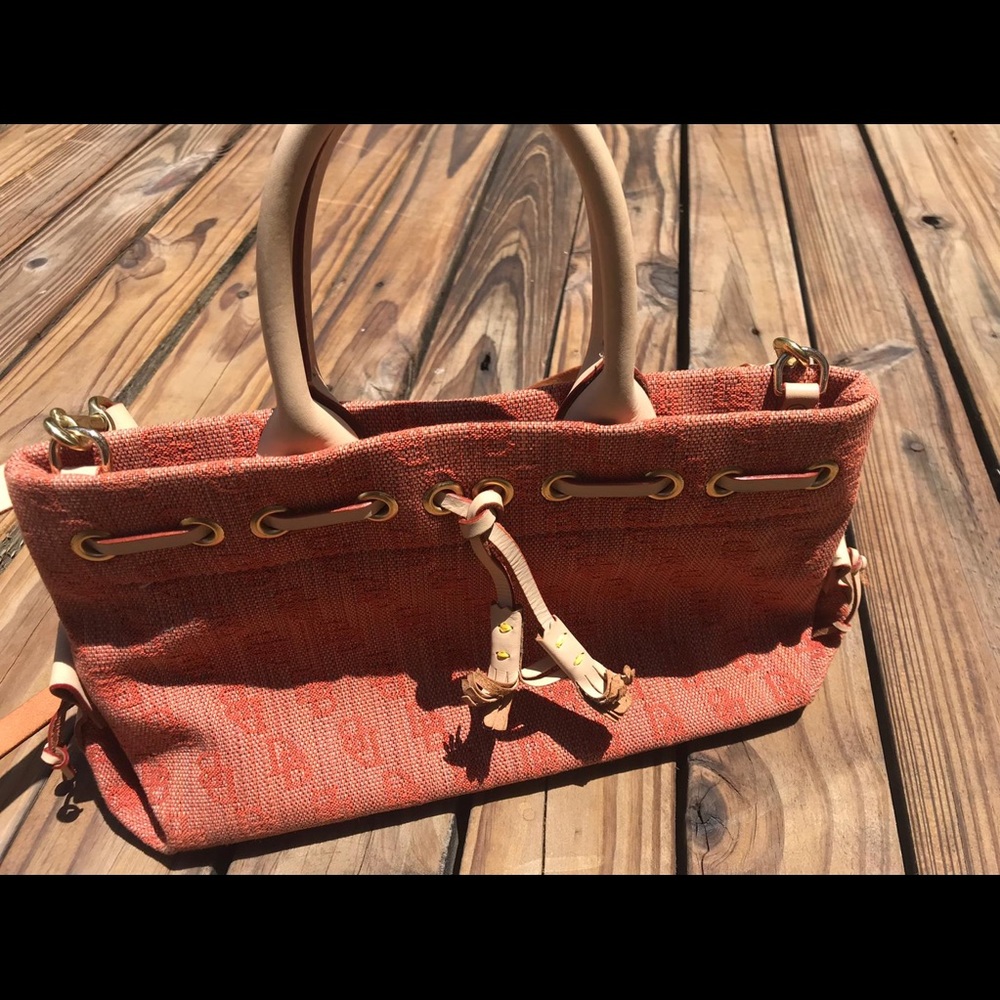 Dooney & Bourke